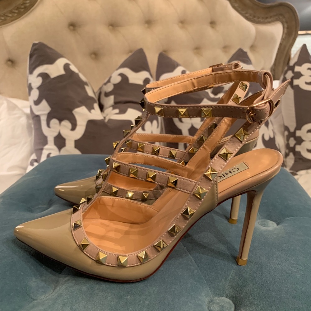 Valentino knock-offs. Nude/beige.